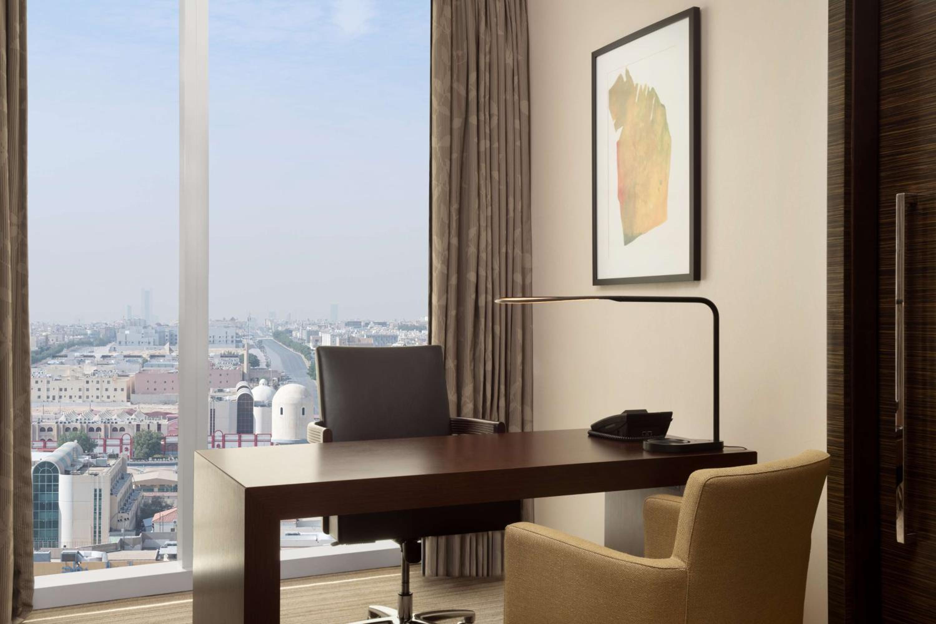Hilton Riyadh Hotel & Residences — снимок 13