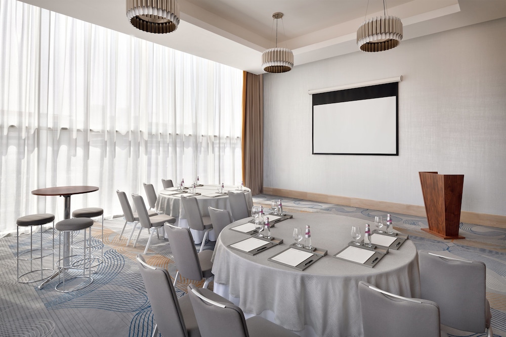Grand Plaza Mövenpick Media City — снимок 28
