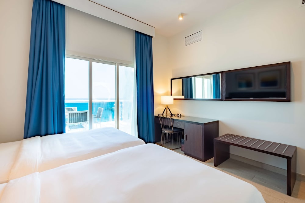 Radisson Blu Resort, Fujairah — снимок 11