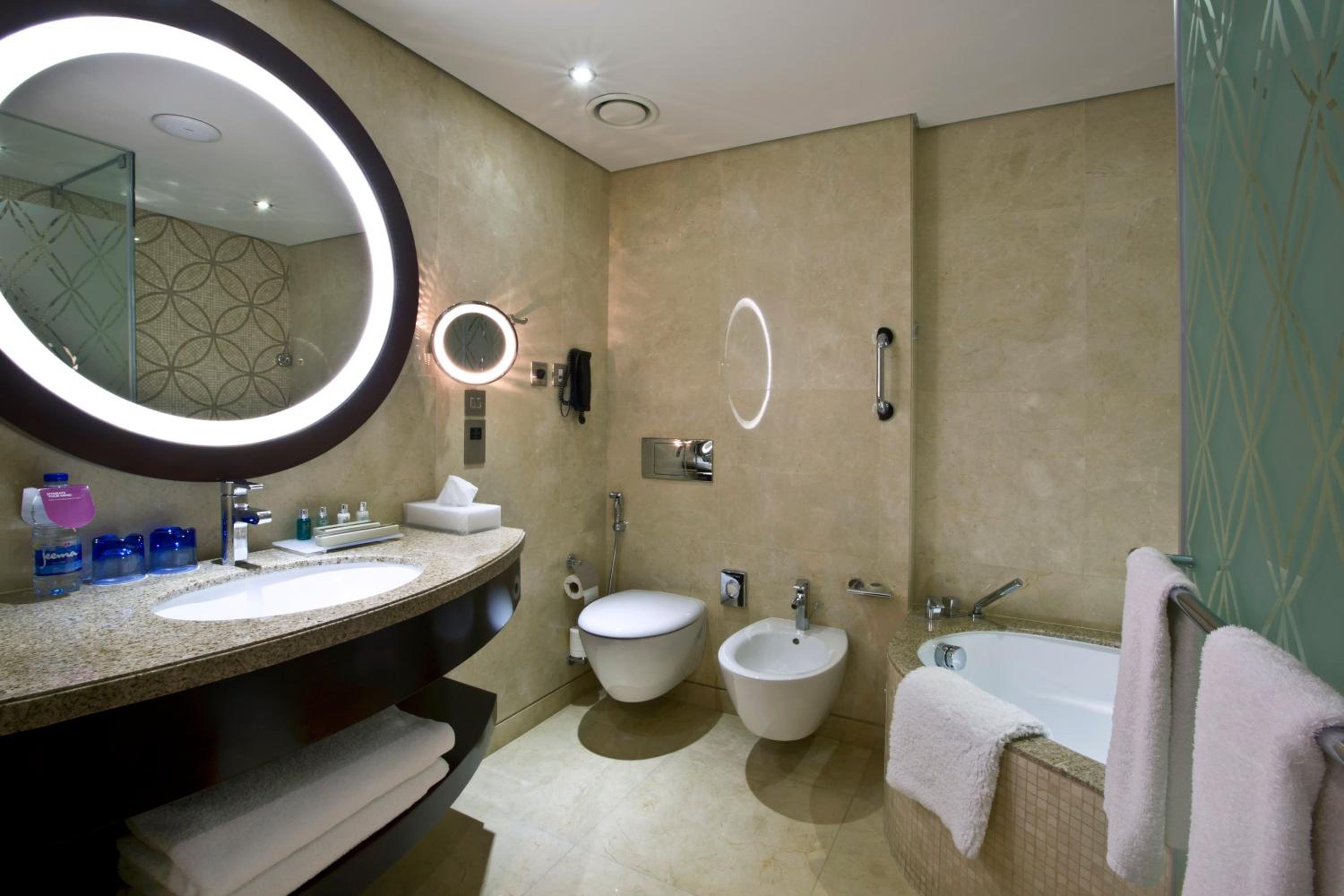 Crowne Plaza Dubai Deira, an IHG Hotel — снимок 21