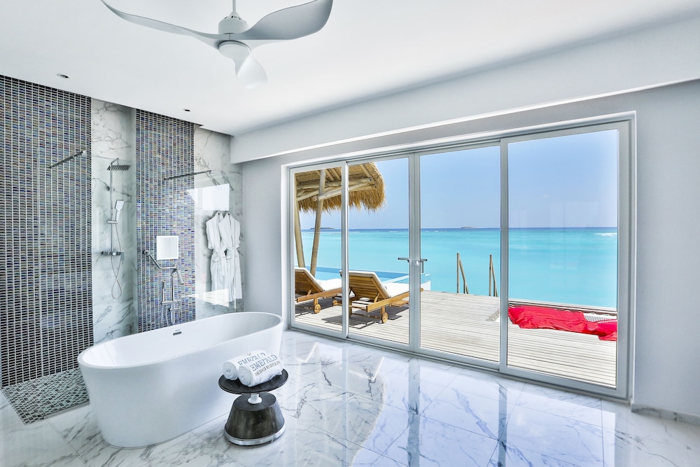 Emerald Maldives Resort & Spa Fasmendho — снимок 4