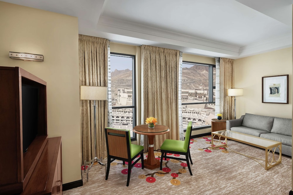 Hilton Suites Makkah — снимок 30