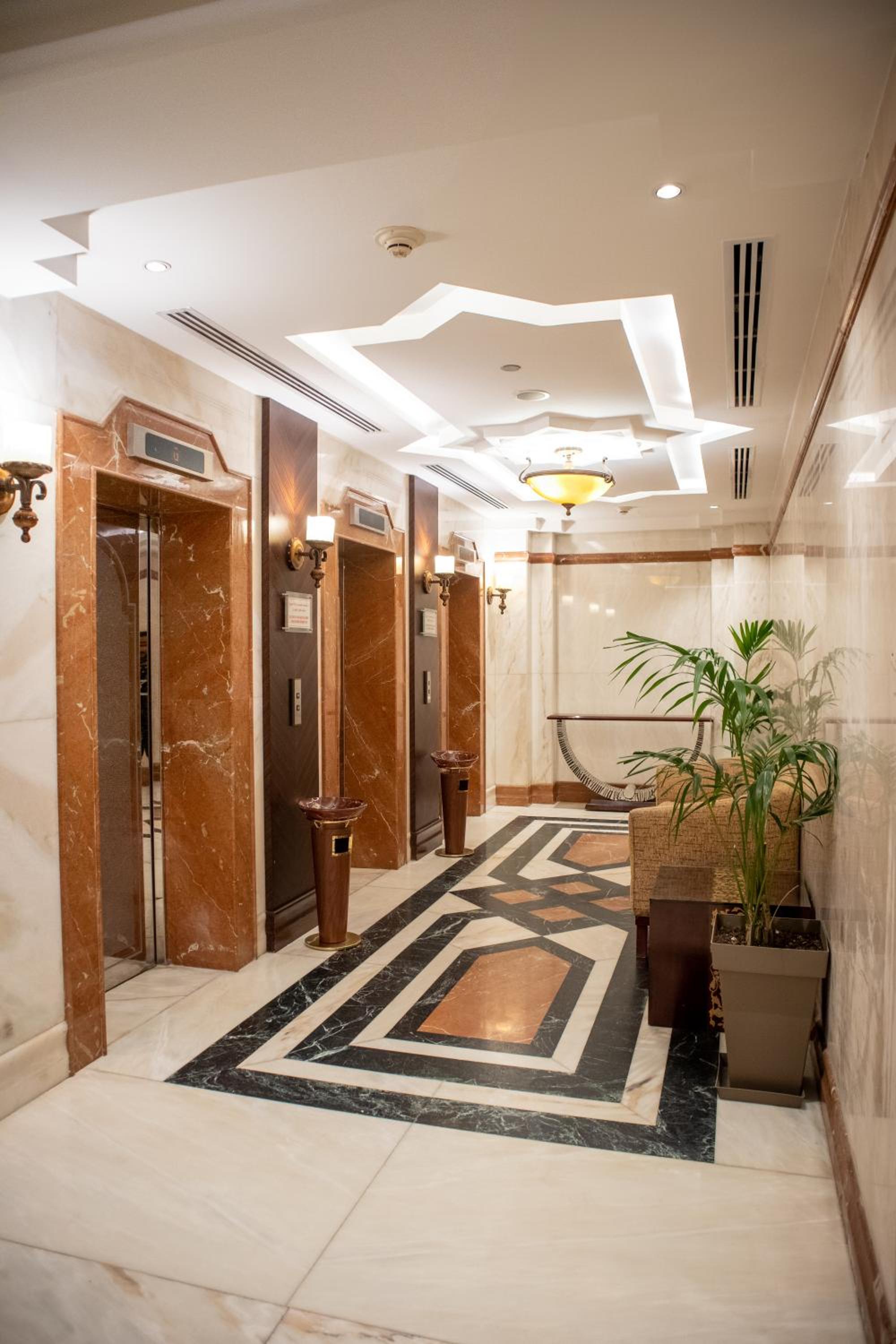 Al Eiman Royal Hotel — снимок 13