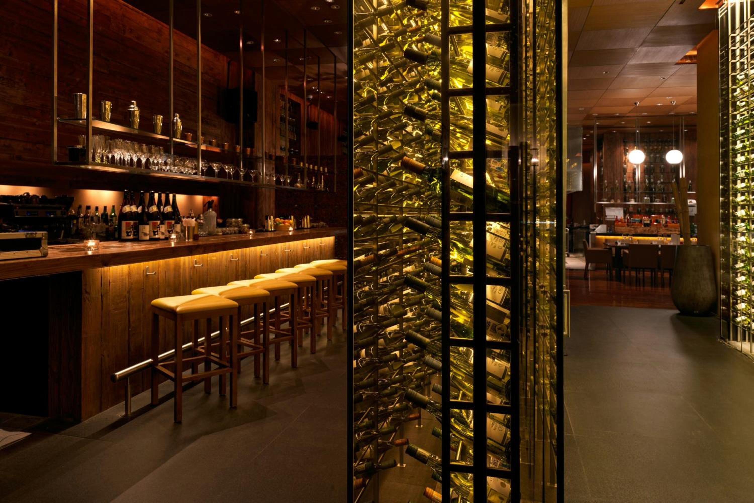 The Ritz-Carlton Abu Dhabi, Grand Canal — снимок 6