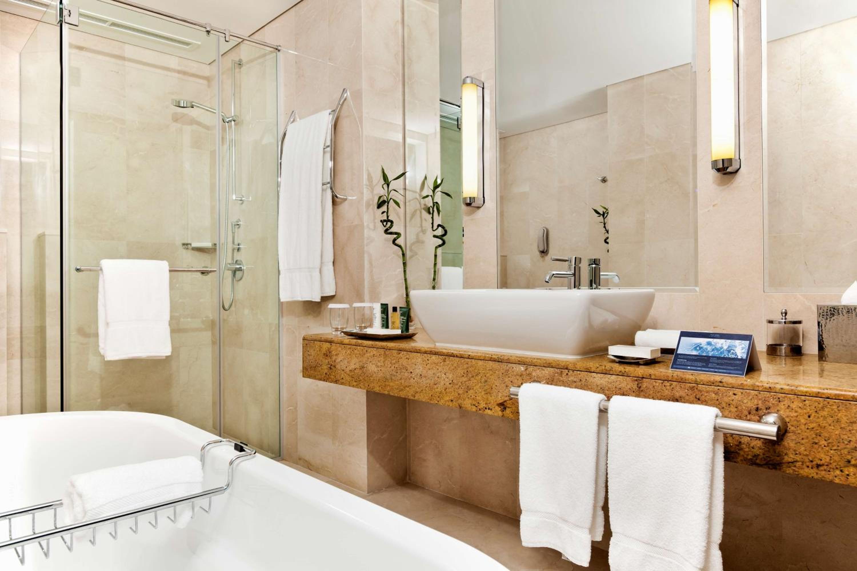 Hilton Doha — снимок 5