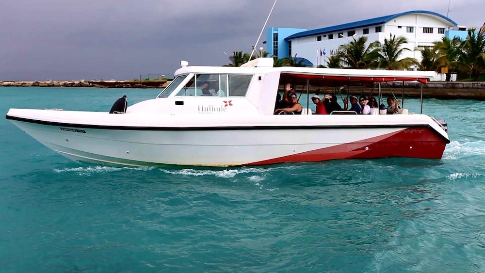Hulhule Island Hotel — снимок 26