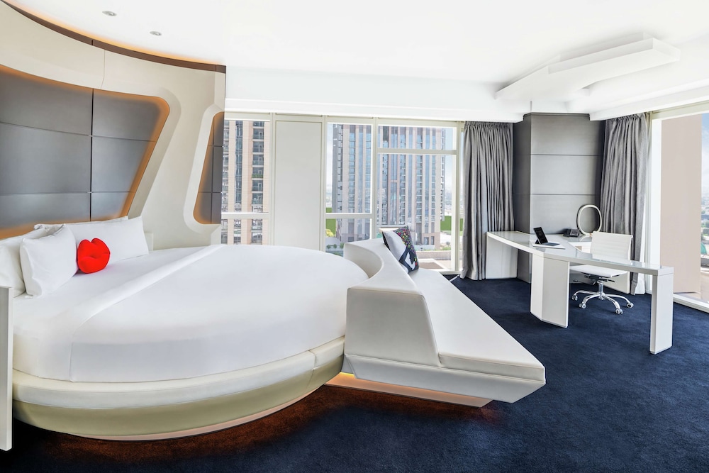 V Hotel Dubai, Curio Collection by Hilton — снимок 22