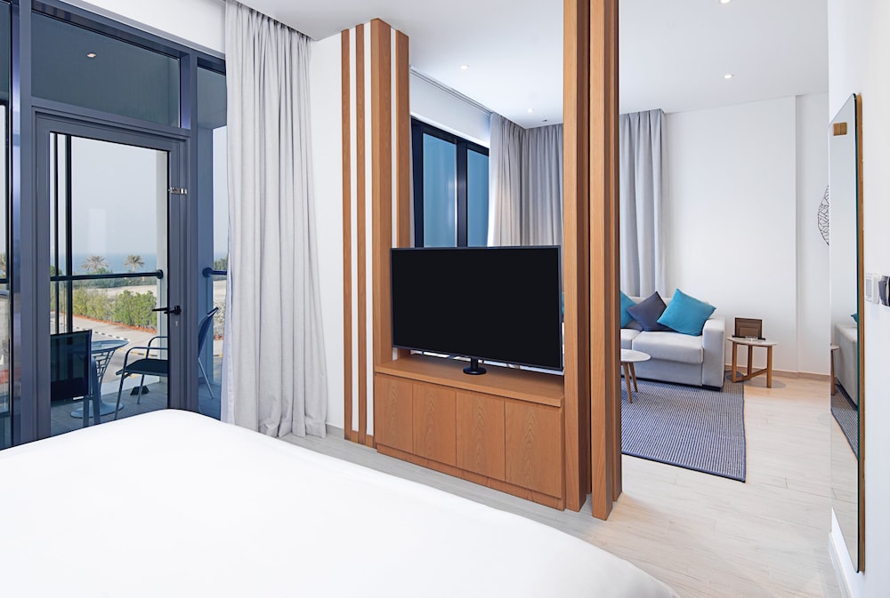 C Central Resort the Palm — снимок 22