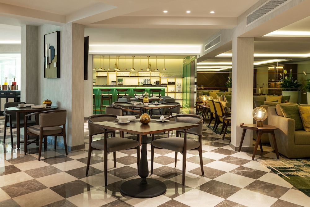 Le Meridien Dubai Hotel & Conference Centre — снимок 14