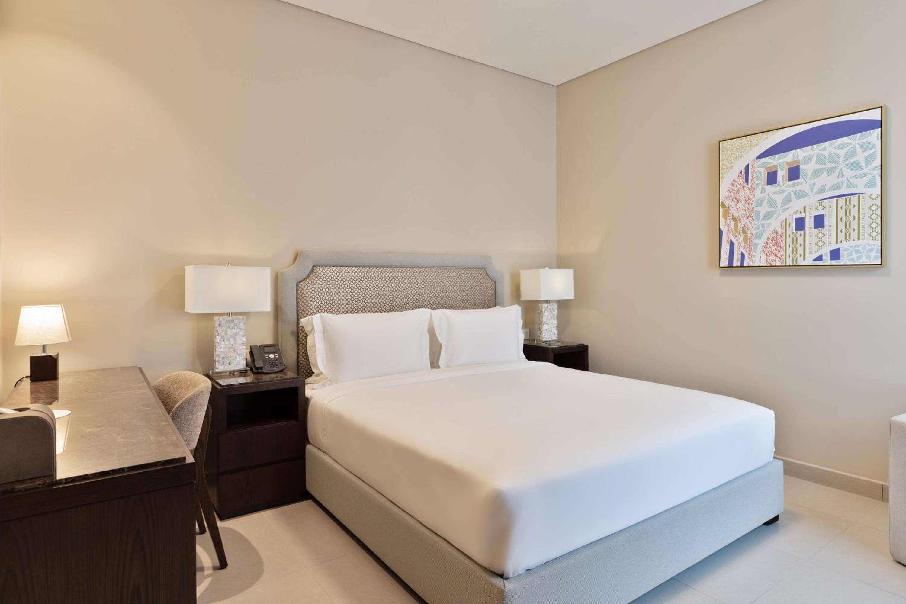DoubleTree by Hilton Doha Downtown — снимок 25