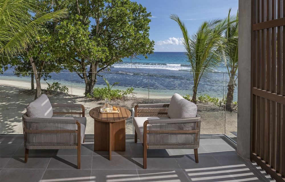 Avani Barbarons Seychelles Resort — снимок 8