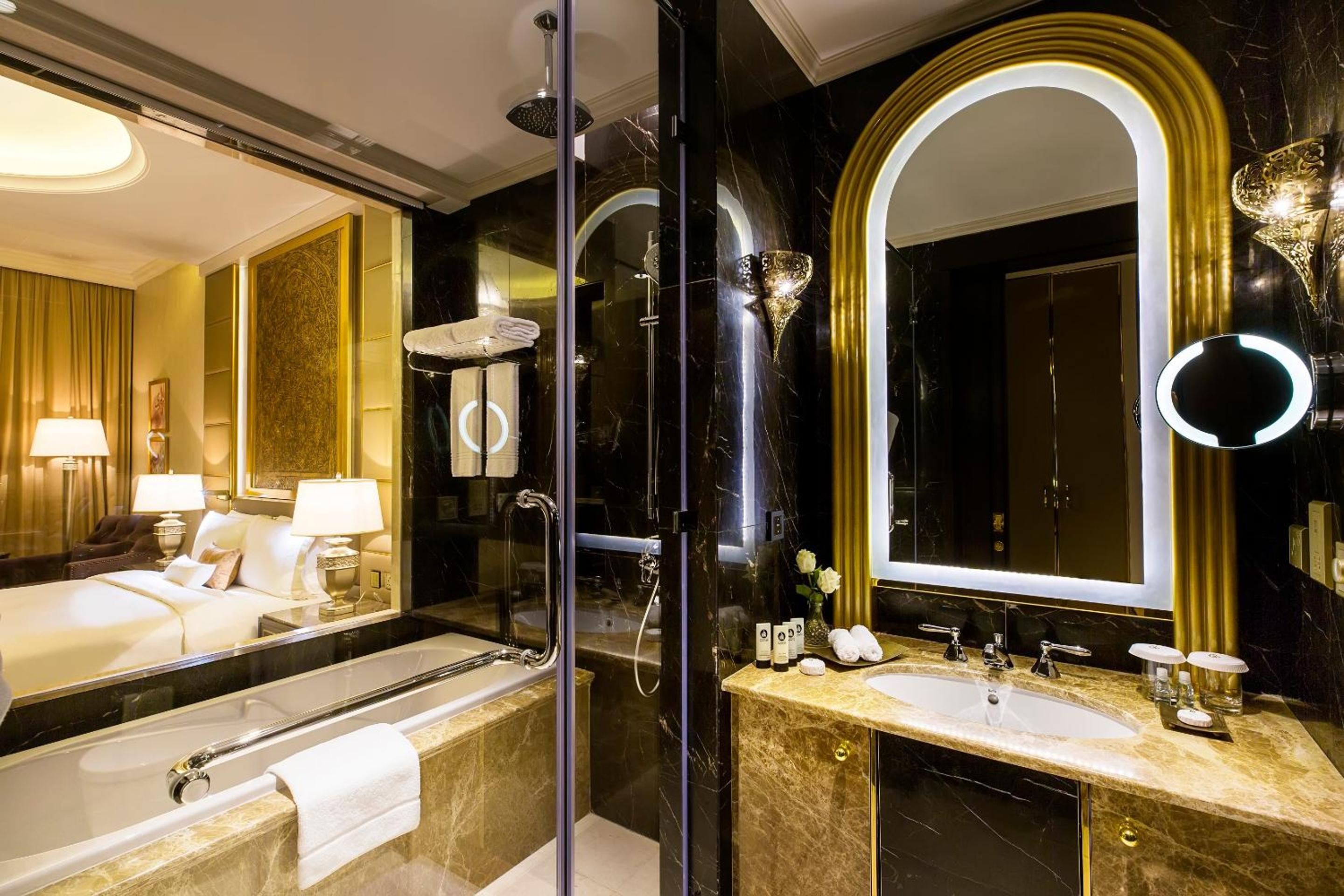 Ezdan Palace Hotel — снимок 12