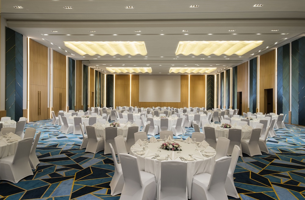 Avani Muscat Hotel & Suites — снимок 20