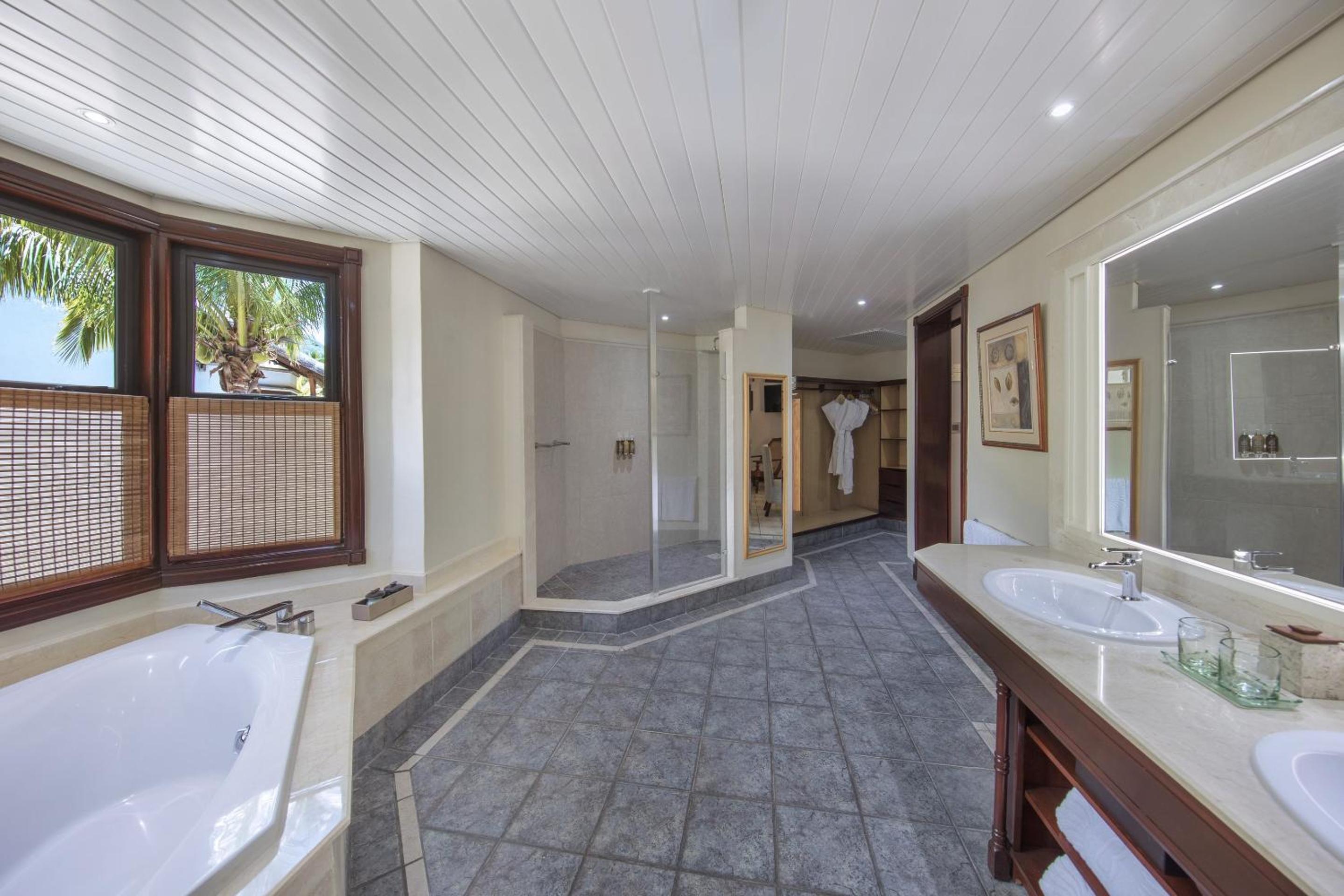 Dinarobin Beachcomber Golf Resort & Spa — снимок 28
