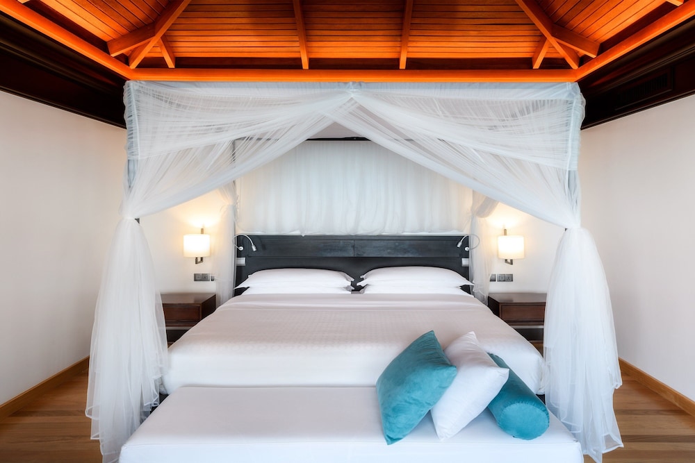 Sheraton Maldives Full Moon Resort & Spa — снимок 12