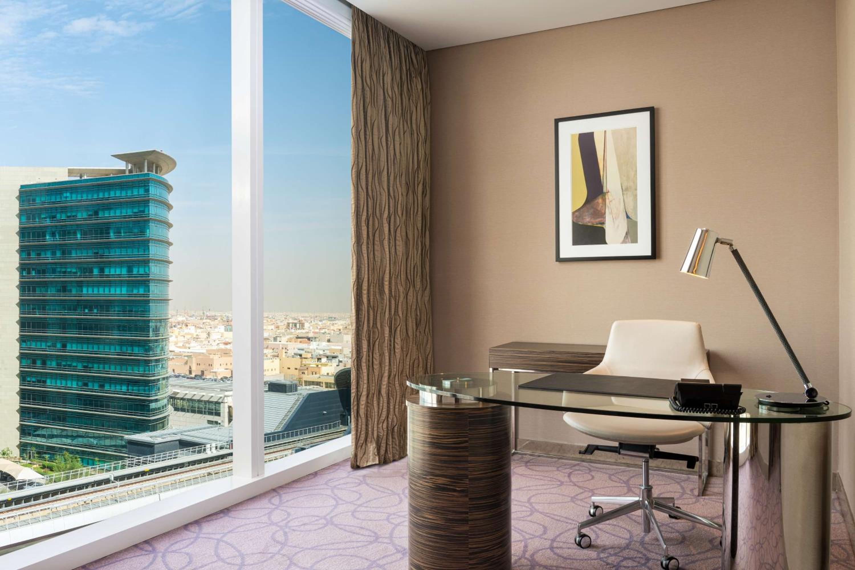 Hilton Riyadh Hotel & Residences — снимок 17
