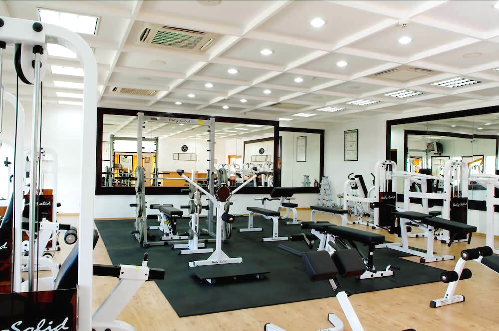 Hulhule Island Hotel — снимок 21