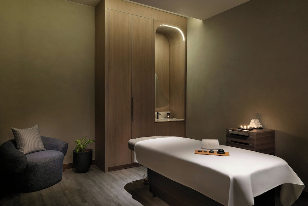 Sheraton Bahrain Hotel — снимок 17