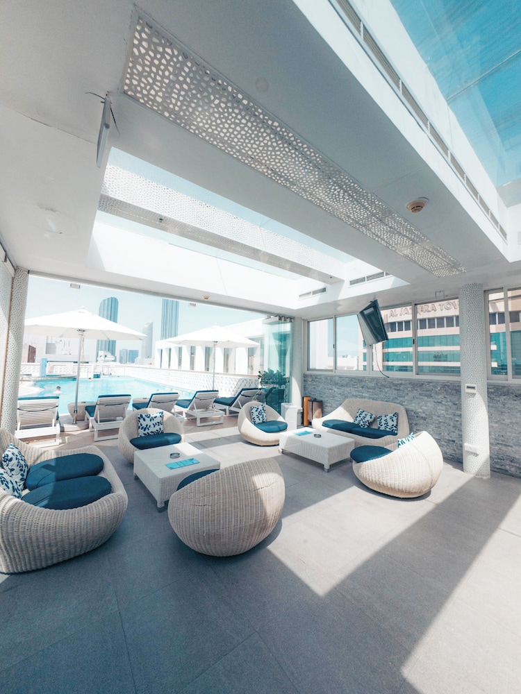 Crowne Plaza Abu Dhabi, an IHG Hotel — снимок 2