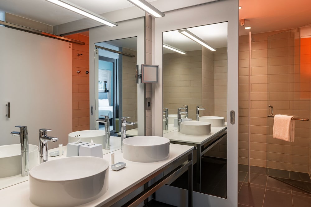 Aloft Palm Jumeirah, a Marriott Hotel — снимок 3