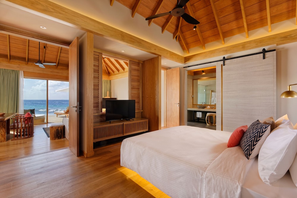 Emerald Faarufushi Resort & Spa — снимок 12