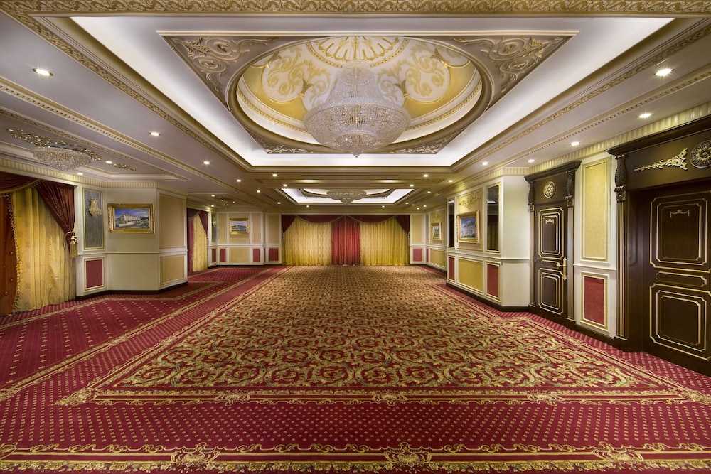 Royal Rose Hotel — снимок 24