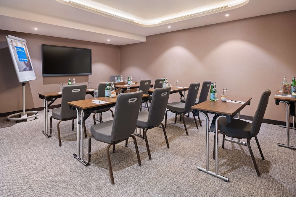 Radisson Blu Hotel, Dubai Canal View — снимок 8