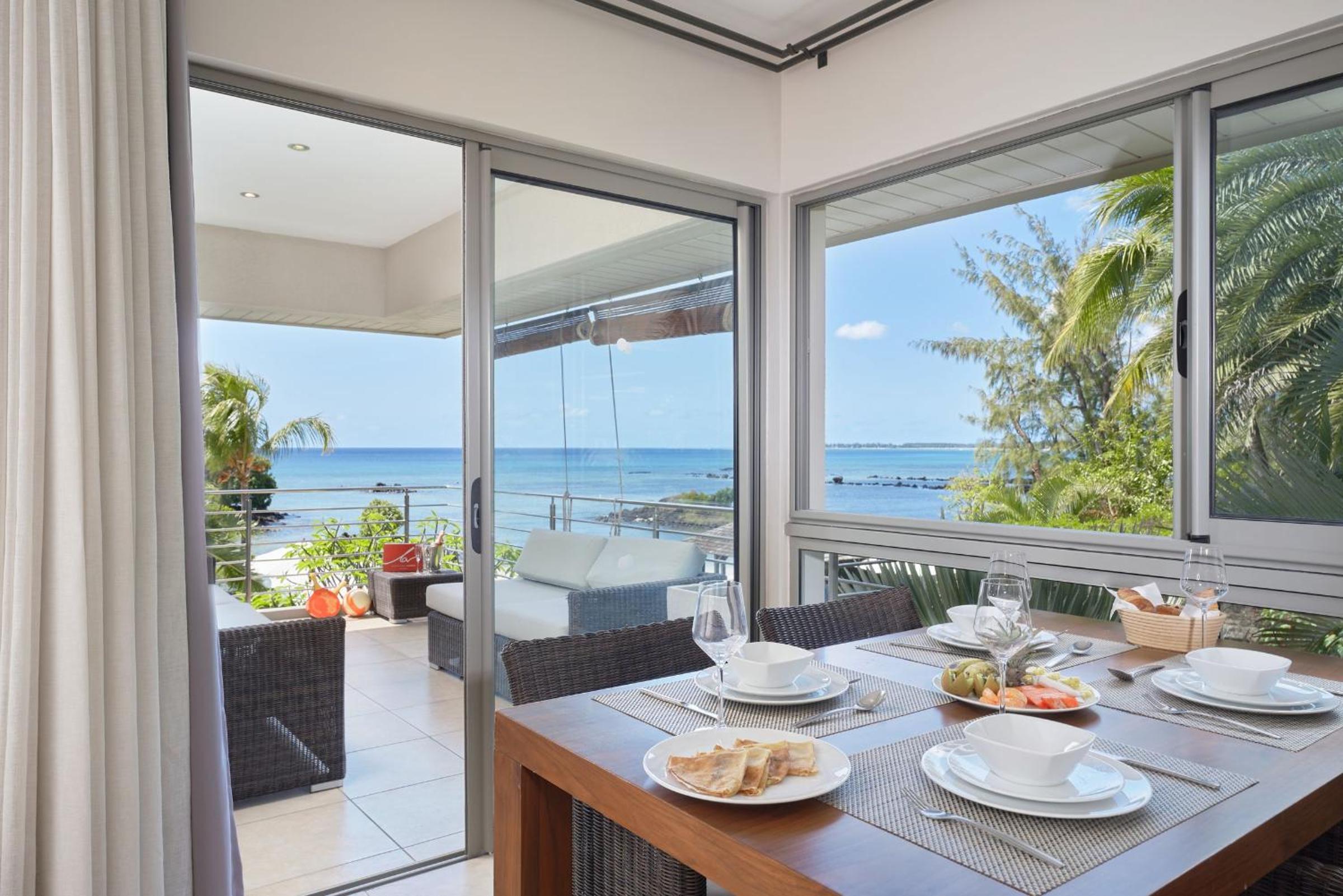 Bon Azur Beachfront Suites and Penthouses by Lov — снимок 12