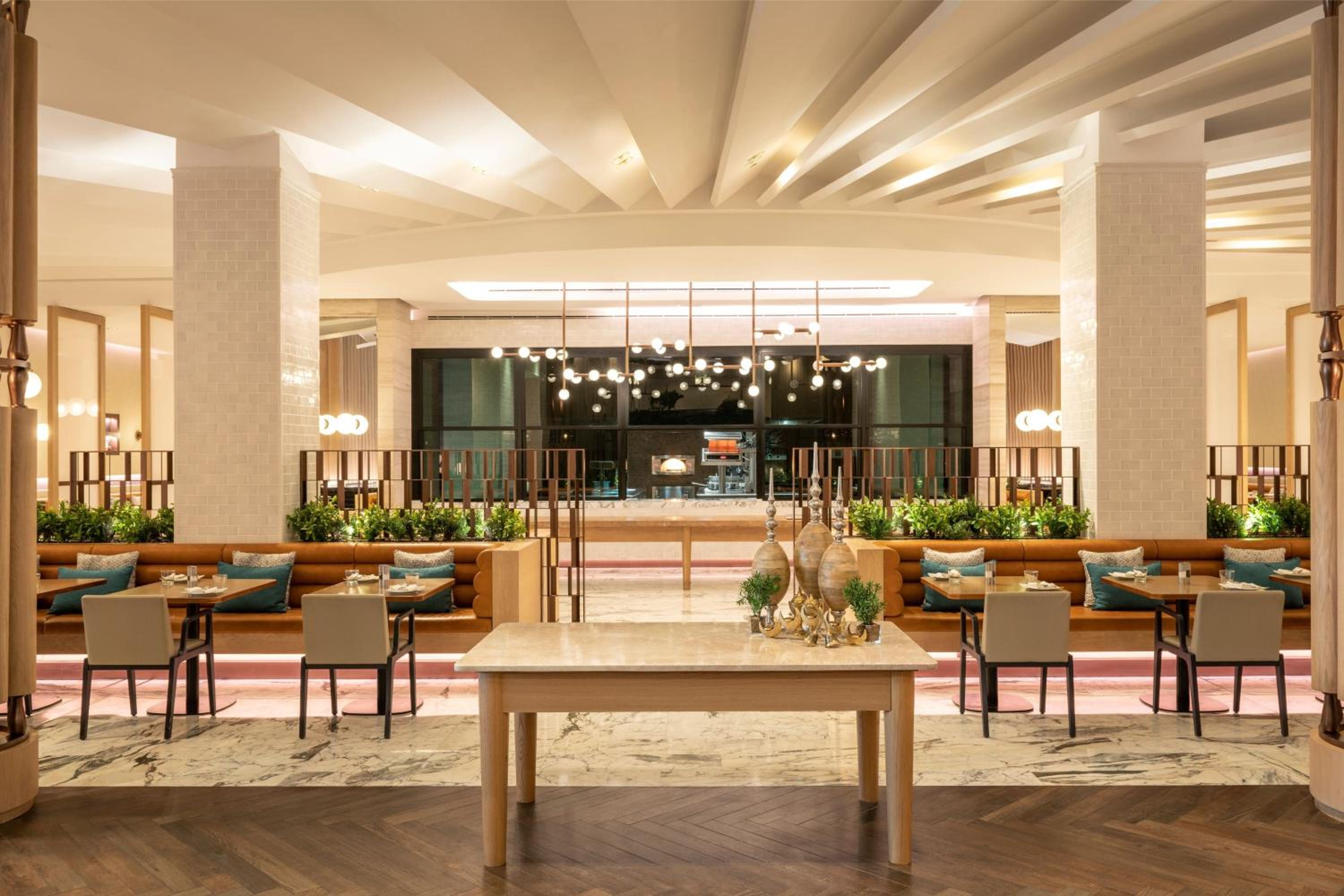 The Westin City Centre Bahrain — снимок 16