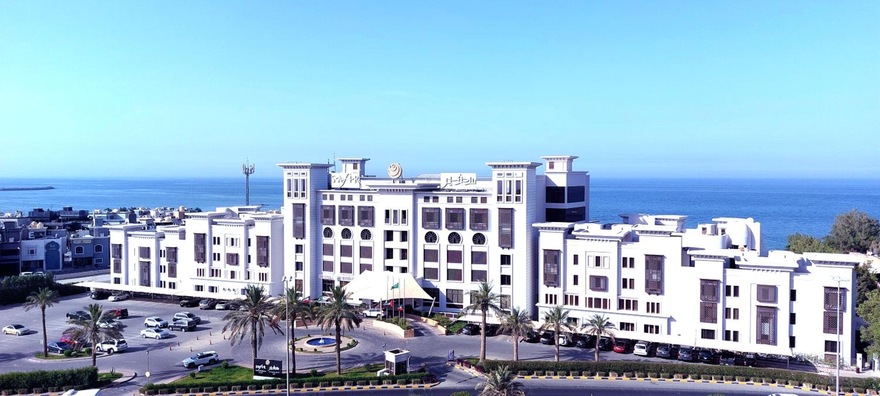 Safir Fintas Kuwait Hotel — вид курорта