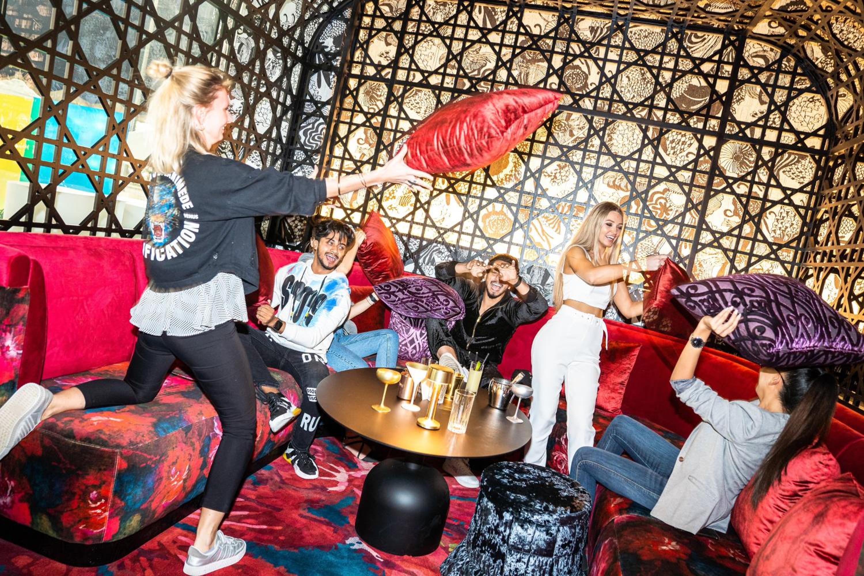 W Abu Dhabi - Yas Island — снимок 18