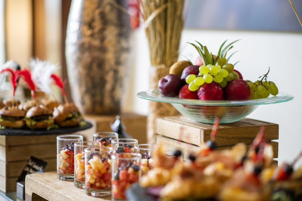 Crowne Plaza Muscat OCEC, an IHG Hotel — снимок 4