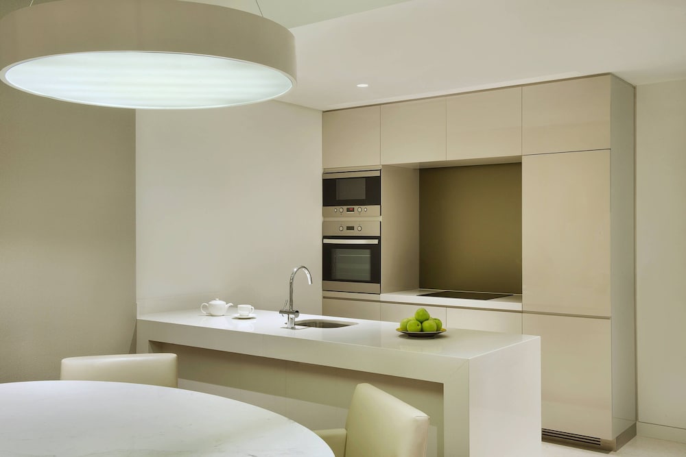 La Ville Hotel & Suites CITY WALK, Dubai, Autograph Collection — снимок 3