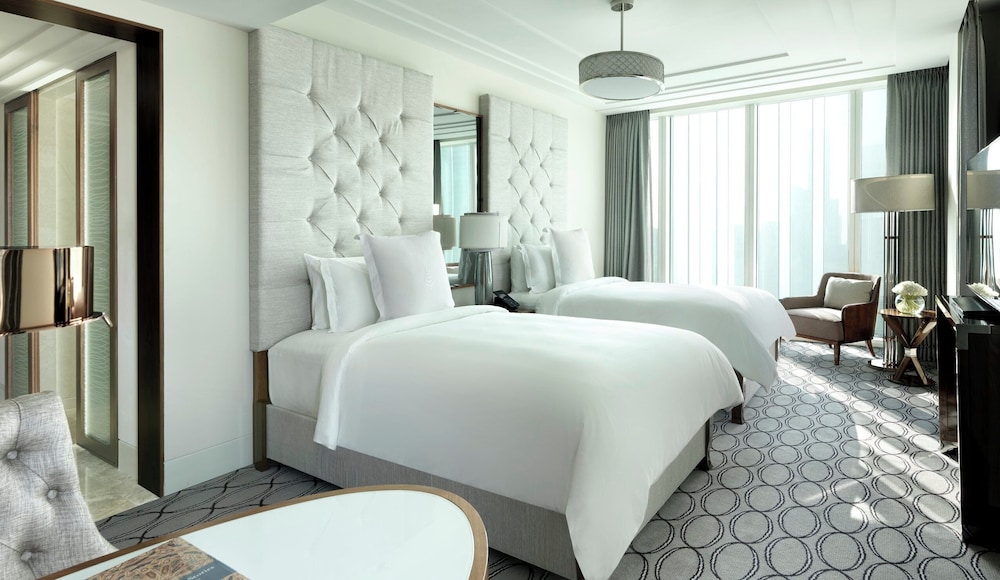Four Seasons Hotel Abu Dhabi at Al Maryah Island — снимок 14
