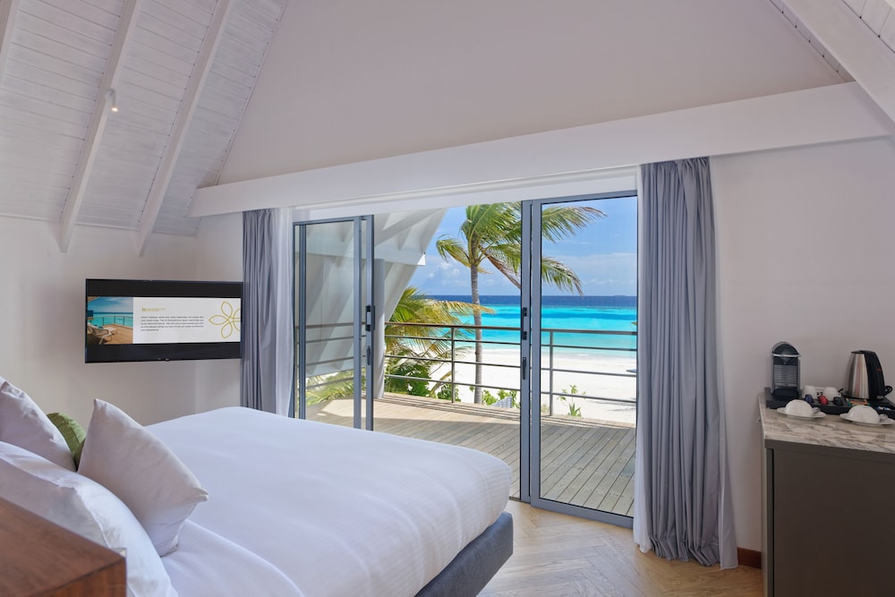 Outrigger Maldives Maafushivaru Resort — снимок 9