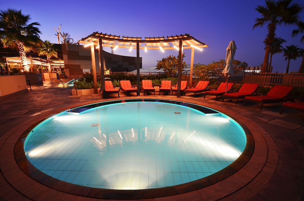Swissotel Al Ghurair — снимок 2