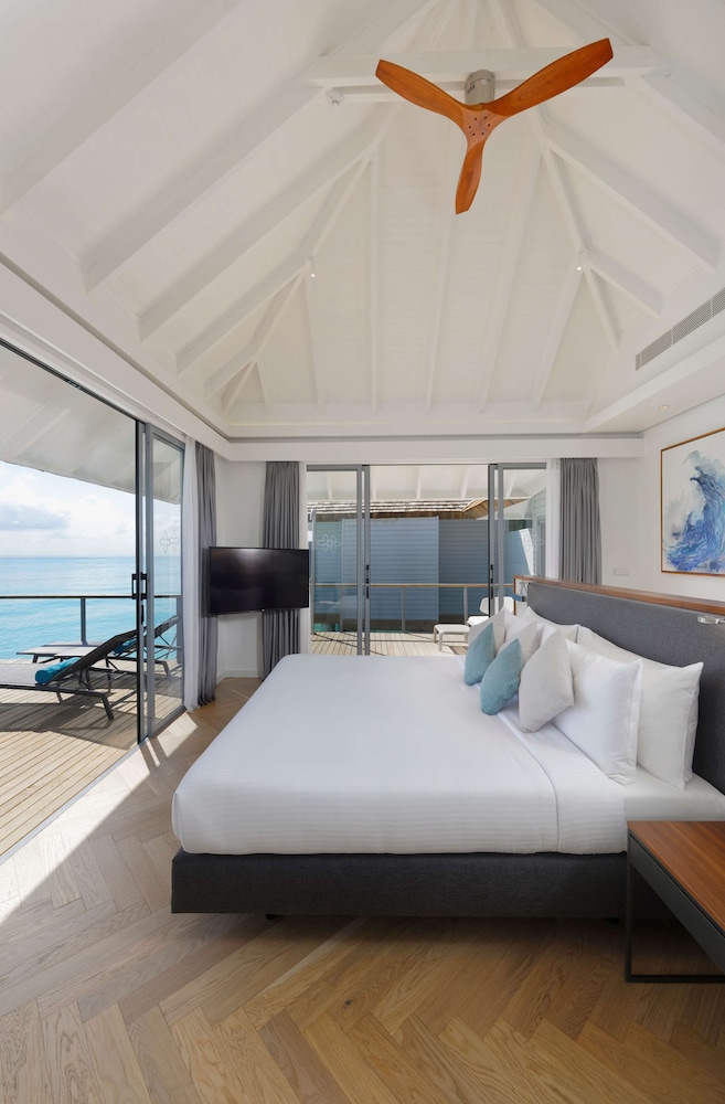 Outrigger Maldives Maafushivaru Resort — снимок 12