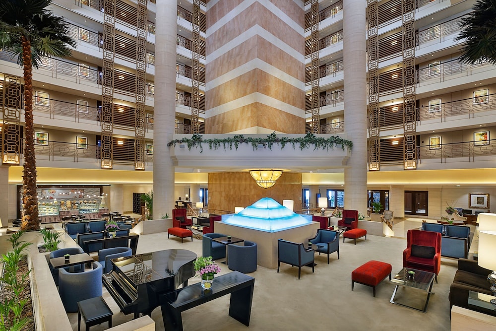 Sheraton Dubai Creek Hotel & Towers — снимок 10