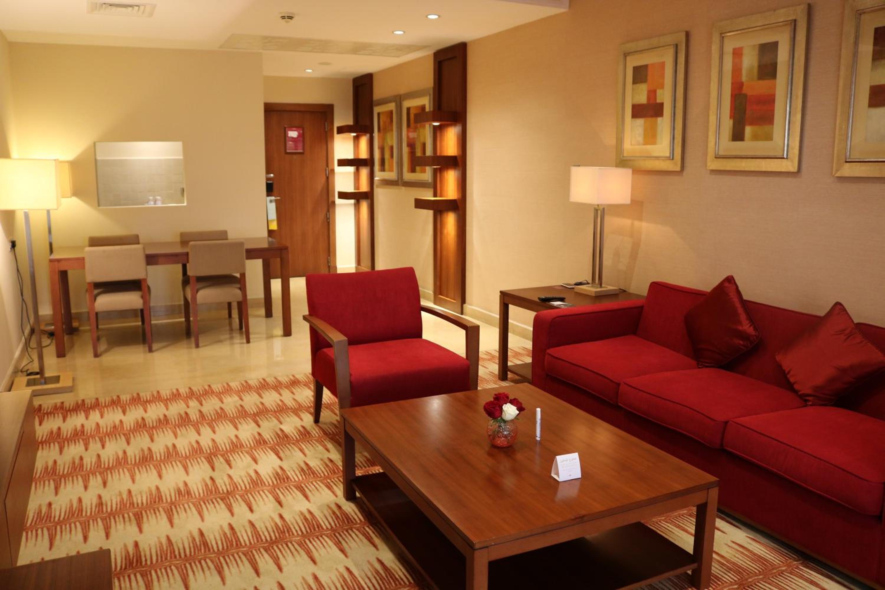 Crowne Plaza Sohar, an IHG Hotel — снимок 4