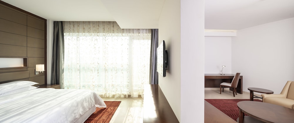 Four Points by Sheraton Sharjah — снимок 17