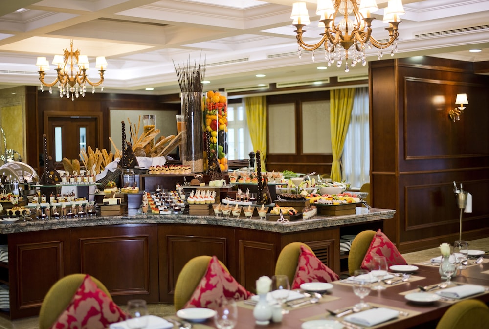 Warwick Doha — снимок 22