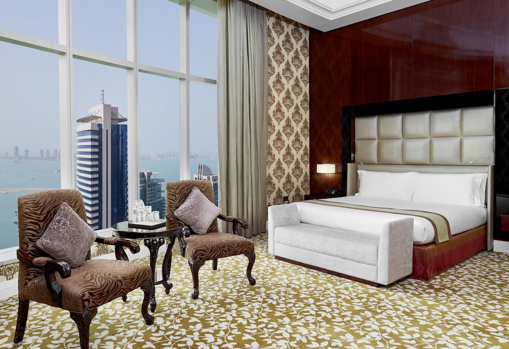 Crowne Plaza Doha West Bay, an IHG Hotel — снимок 3