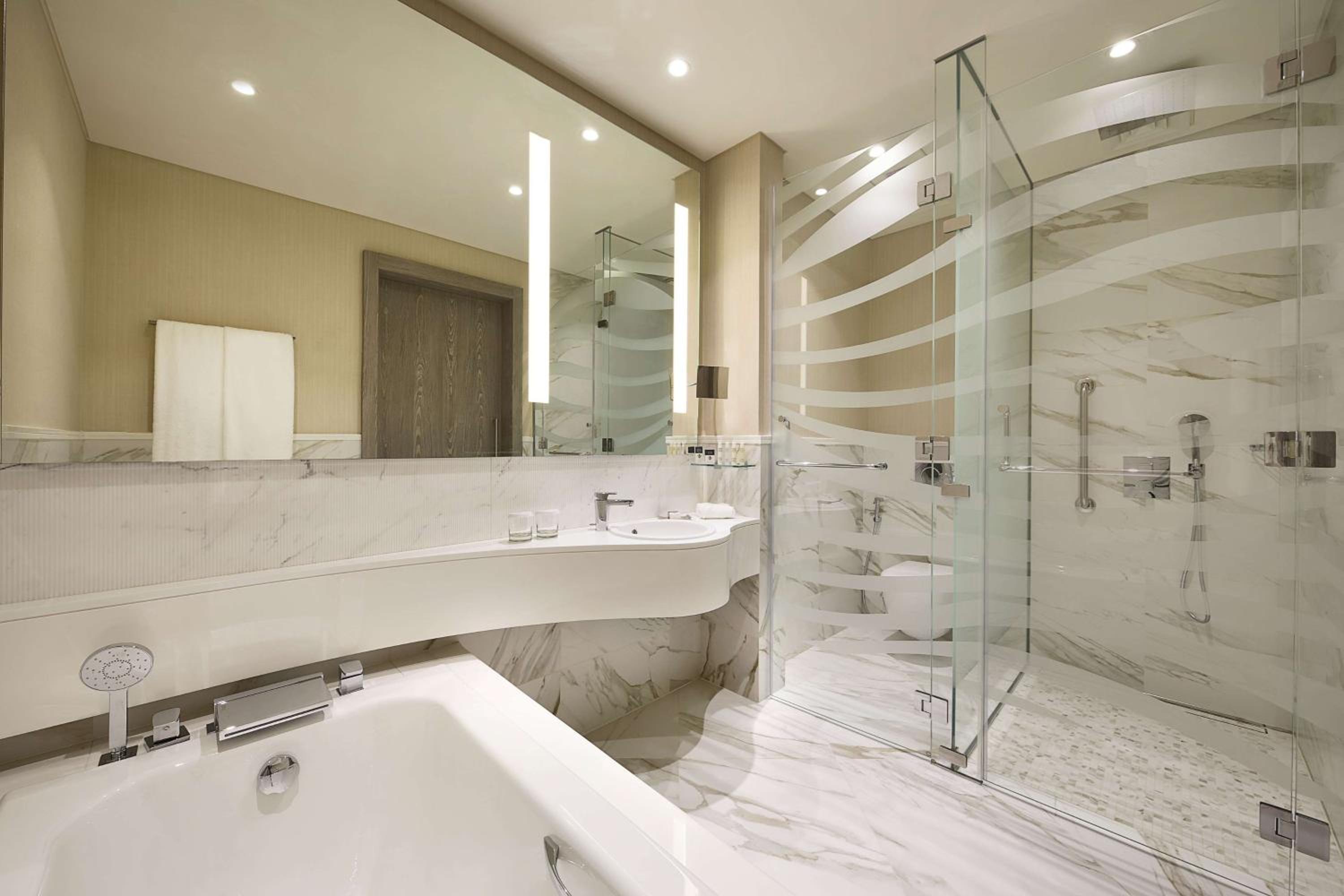 DoubleTree by Hilton Hotel Doha Old Town — снимок 28