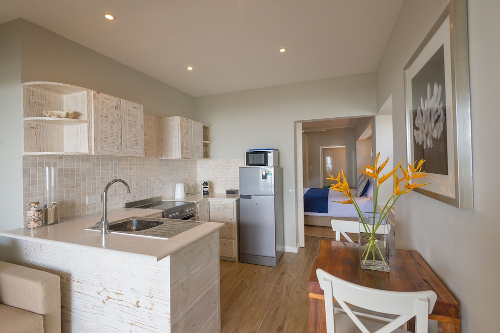 Le Nautique Luxury Beachfront Apartments — снимок 7