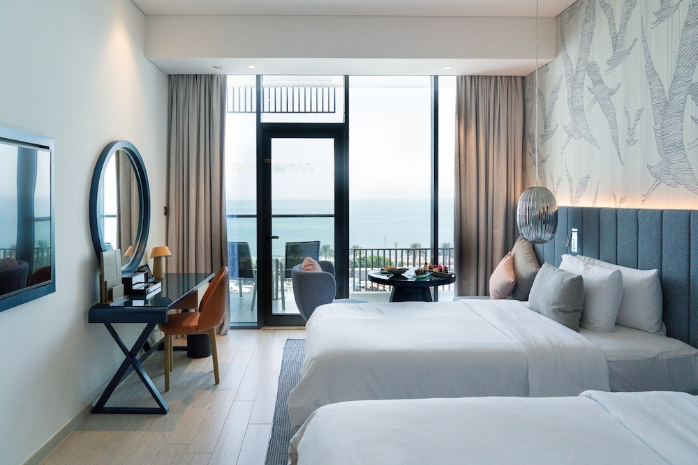 C Central Resort the Palm — снимок 18