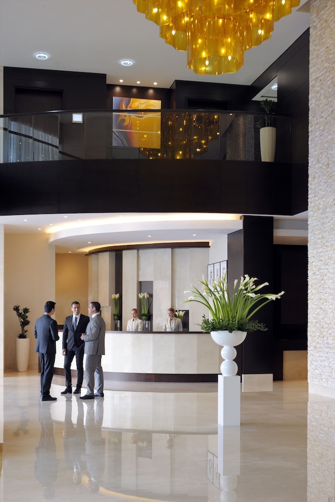 Mövenpick Hotel Jumeirah Lakes Towers — снимок 12