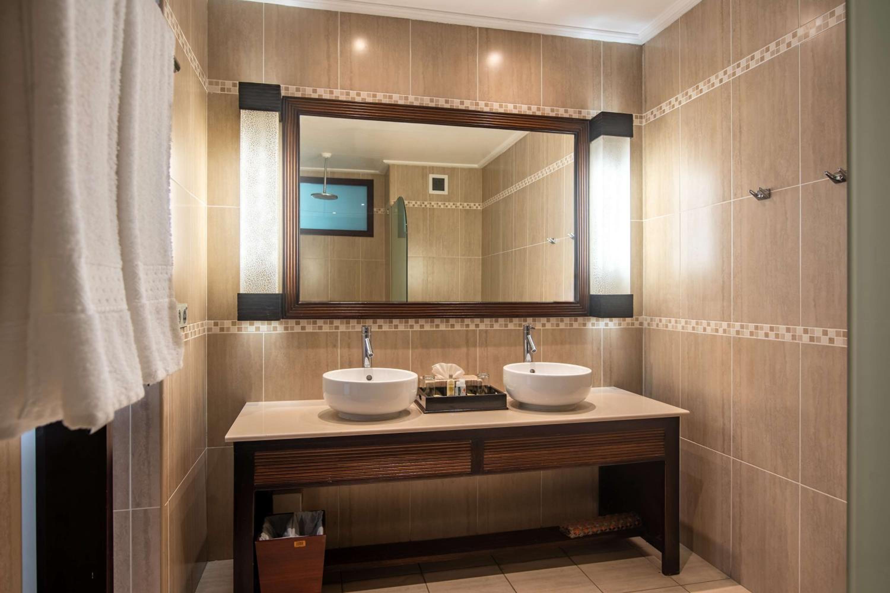 DoubleTree by Hilton Seychelles - Allamanda Resort & Spa — снимок 10