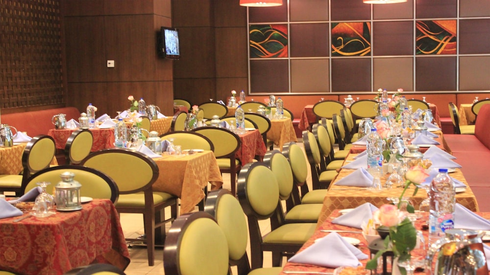 Crowne Plaza Madinah, an IHG Hotel — снимок 12