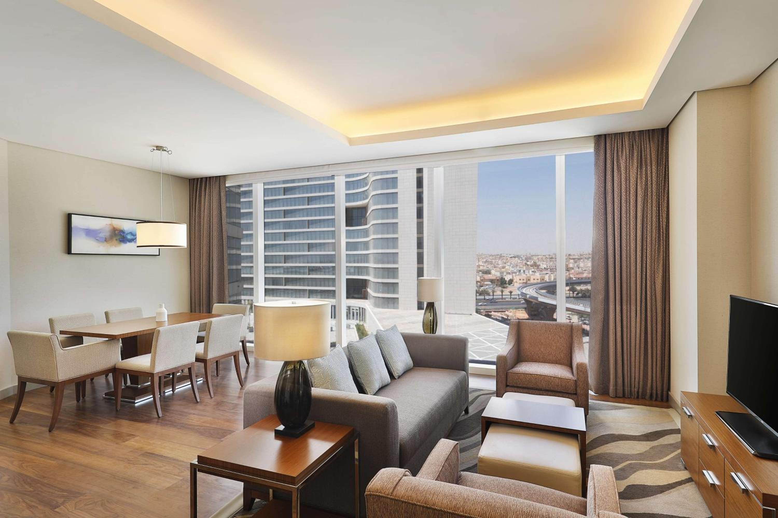 Hilton Riyadh Hotel & Residences — снимок 2