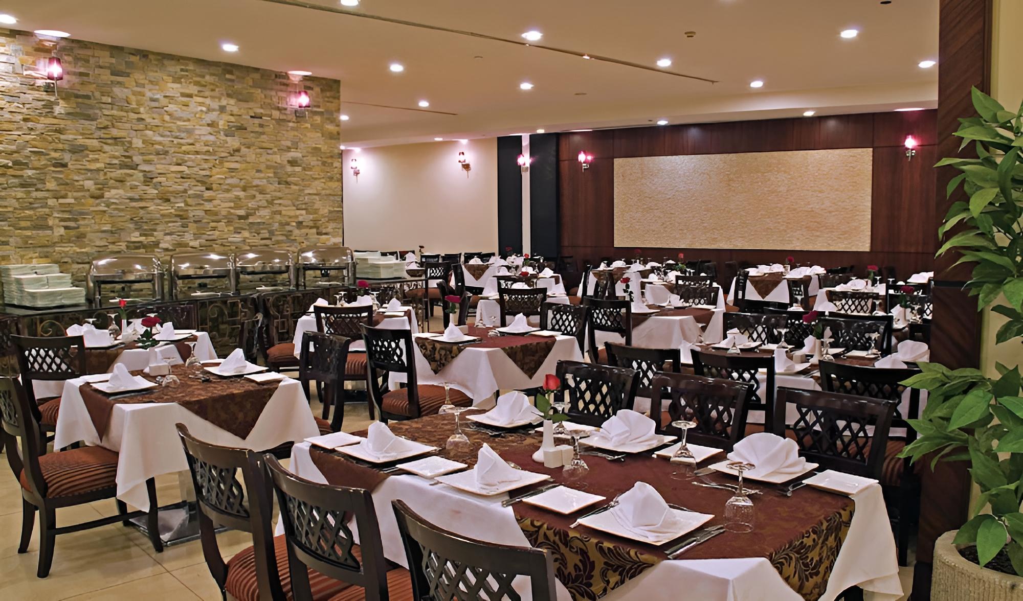Dar Al Eiman Royal Hotel — снимок 25